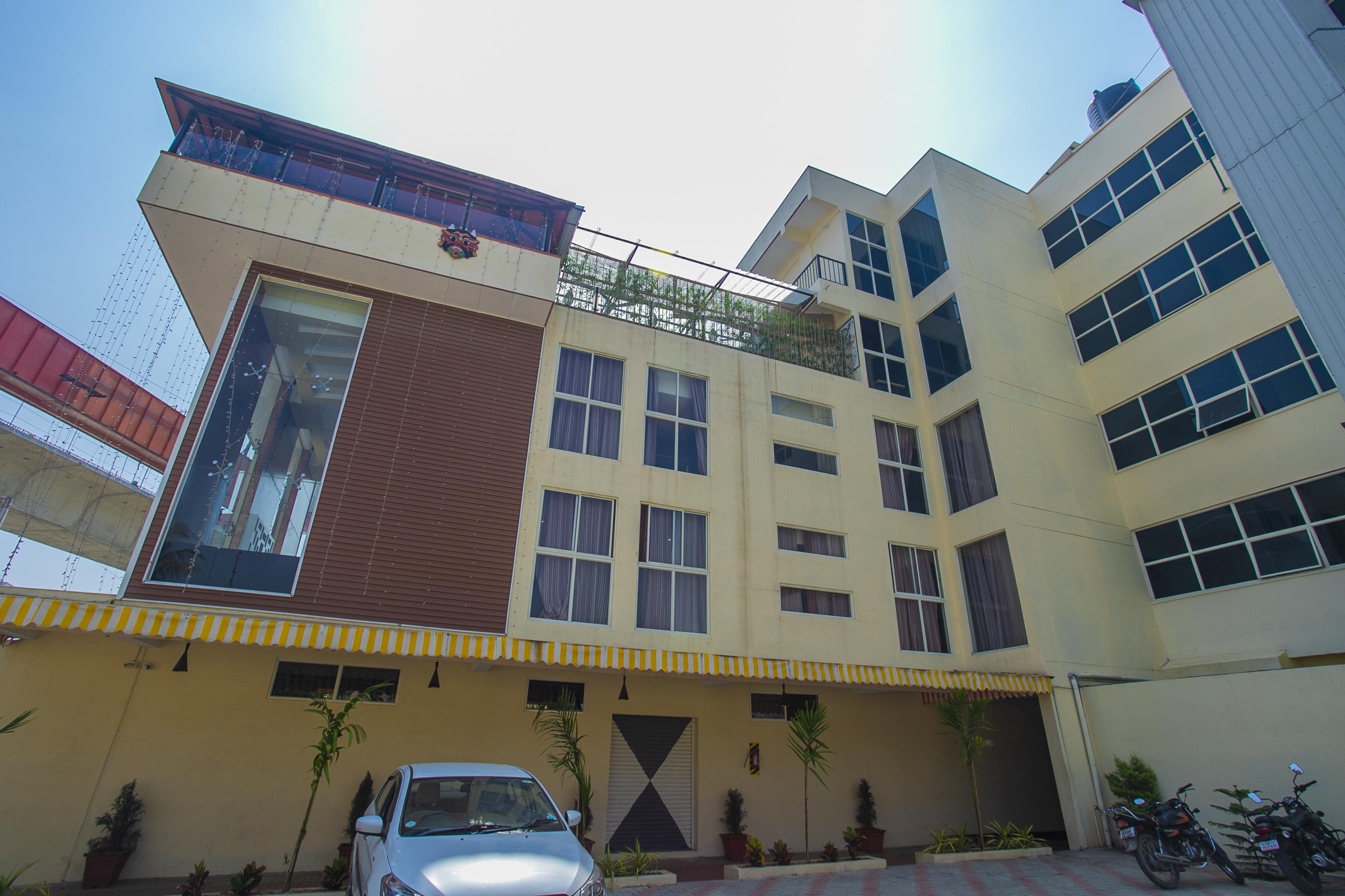 OYO 22837 Chairmen's Hotel Bangalore Buitenkant foto