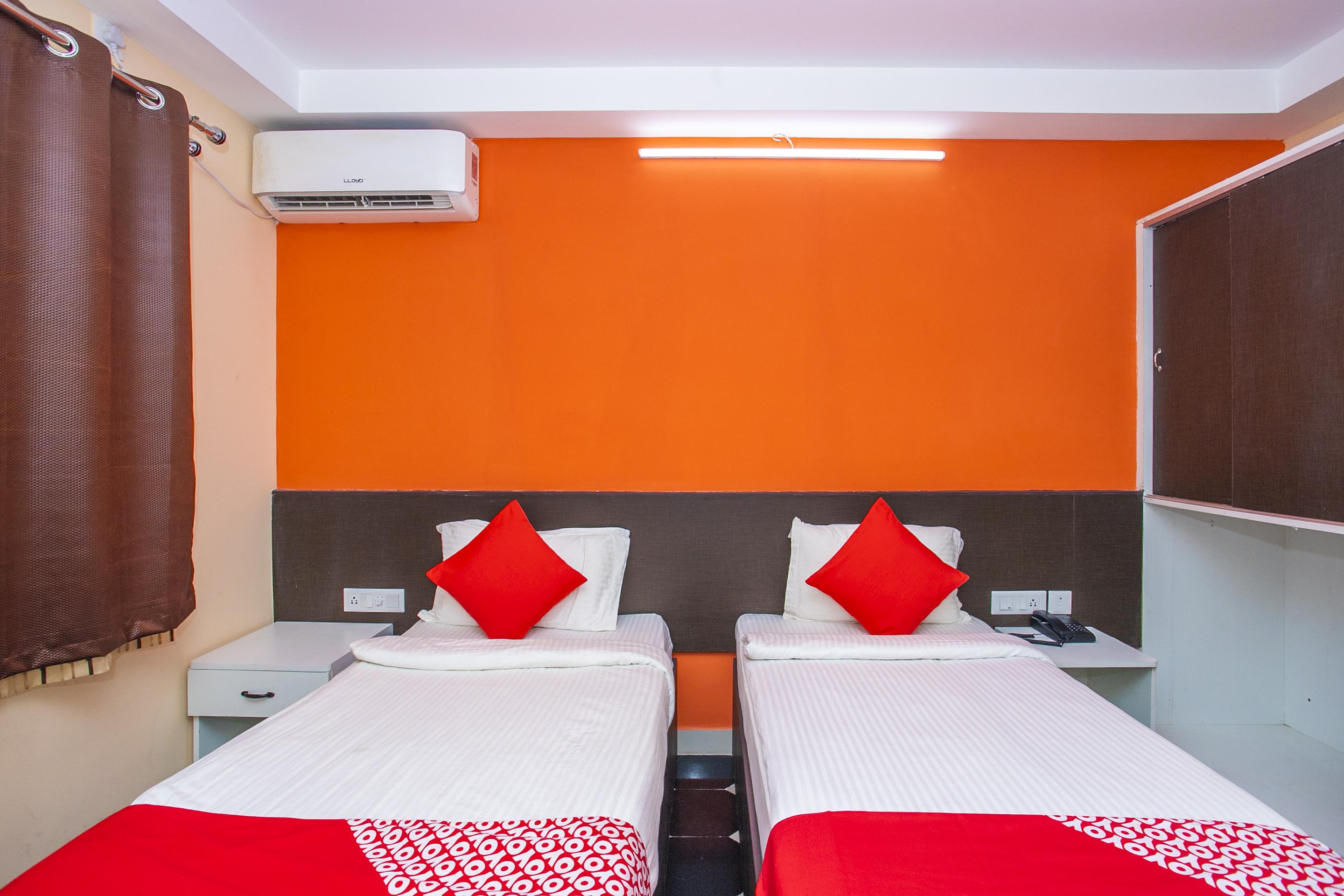 OYO 22837 Chairmen's Hotel Bangalore Buitenkant foto