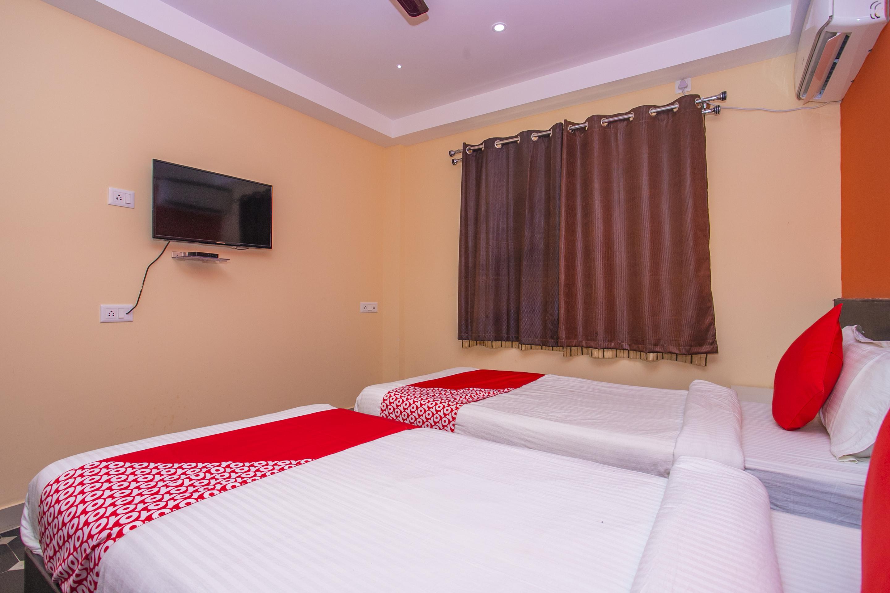 OYO 22837 Chairmen's Hotel Bangalore Buitenkant foto